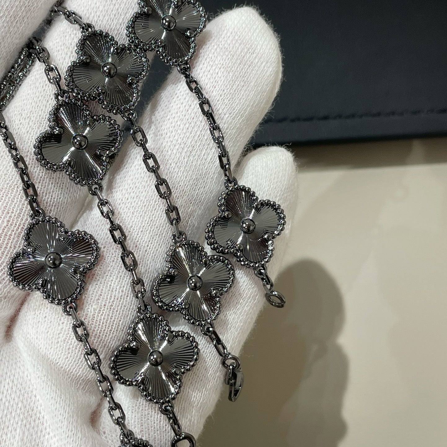 [✨Rose💎]BRACELET NOIR À 5 MOTIFS TRÈFLE 