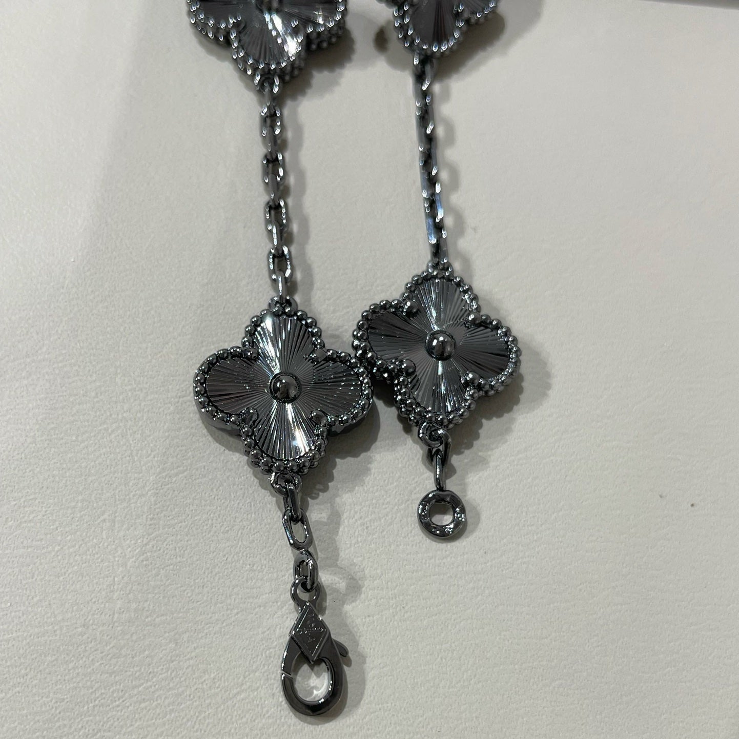 [✨Rose💎]BRACELET NOIR À 5 MOTIFS TRÈFLE 