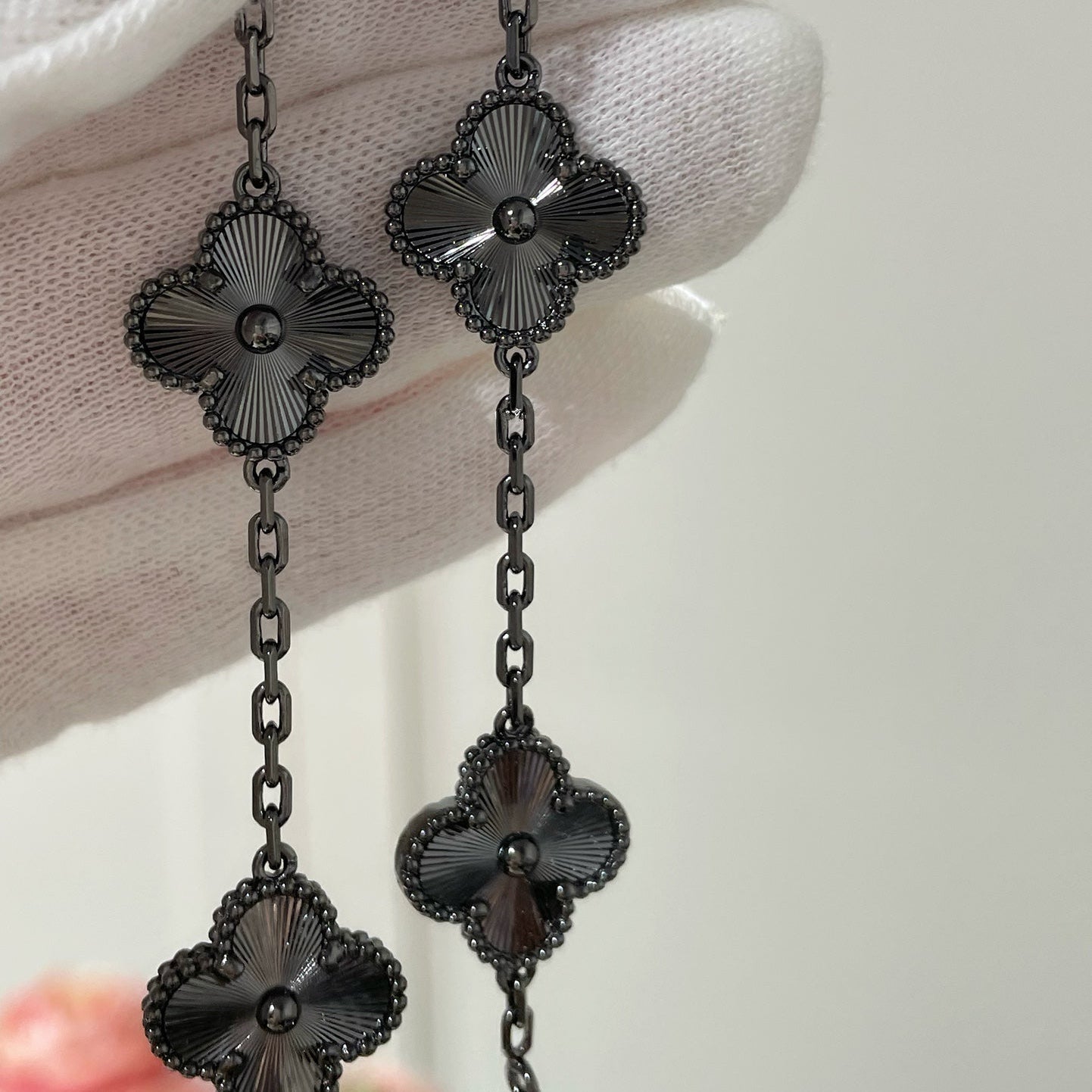 [✨Rose💎]BRACELET NOIR À 5 MOTIFS TRÈFLE 