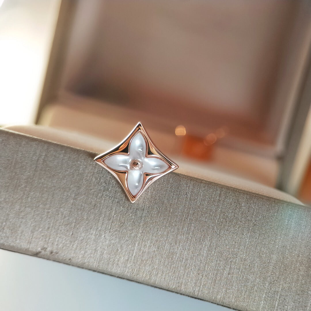 [✨Rose💎]STAR MOP PINK GOLD EARRINGS