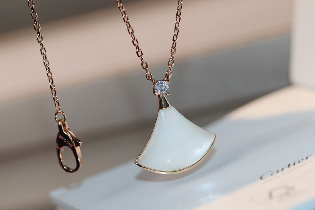 [✨Rose💎] COLLIER DREAM NACRE BLANCHE OR ROSE 1 DIAMANT