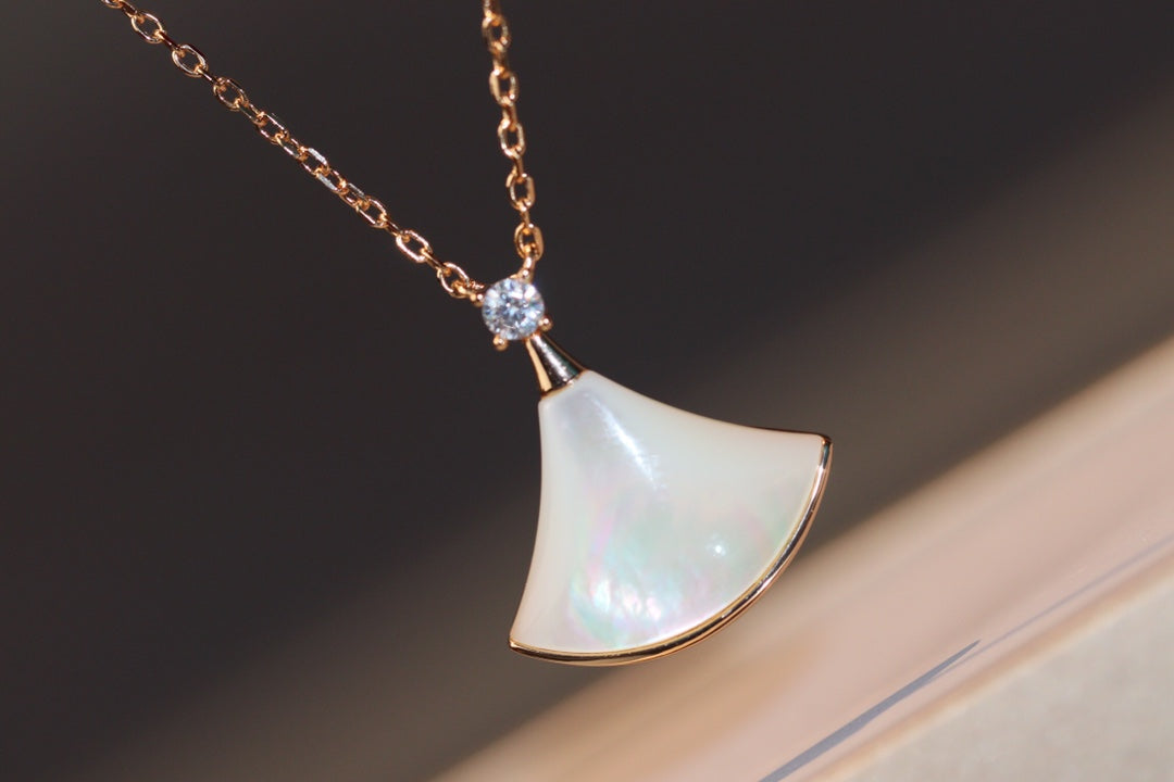 [✨Rose💎] COLLIER DREAM NACRE BLANCHE OR ROSE 1 DIAMANT