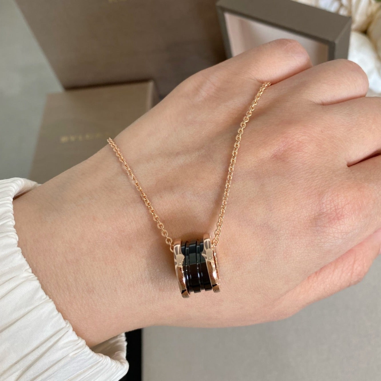 [✨Rose💎] COLLIER ZÉRO 1 EN CÉRAMIQUE NOIRE ET OR ROSE