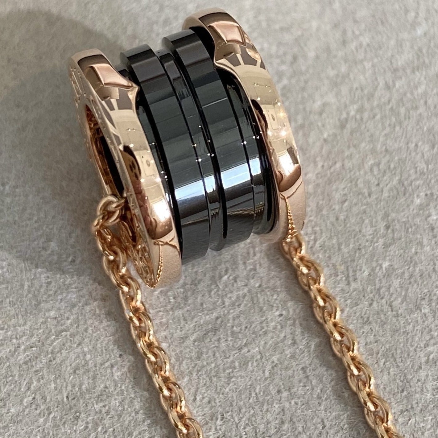 [✨Rose💎] COLLIER ZÉRO 1 EN CÉRAMIQUE NOIRE ET OR ROSE