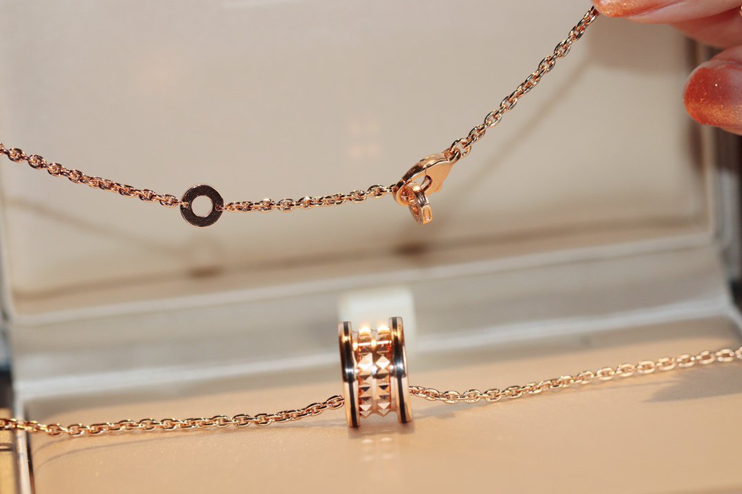 [✨Rose💎] COLLIER PENDENTIF ROCK ZERO 1 OR ROSE NOIR