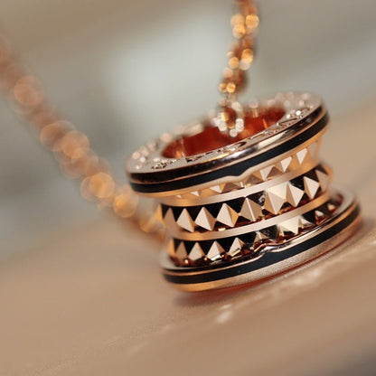 [✨Rose💎] COLLIER PENDENTIF ROCK ZERO 1 OR ROSE NOIR