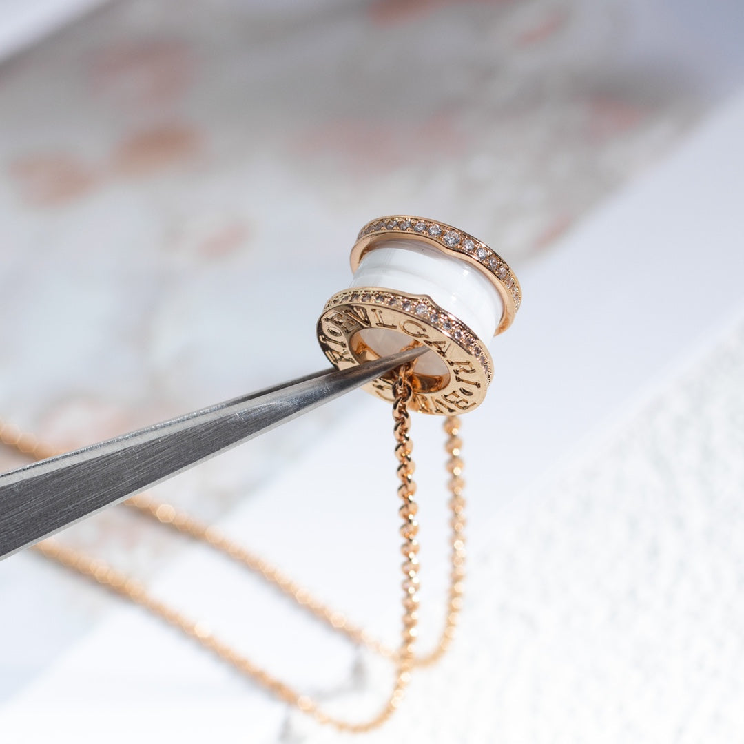 [✨Rose💎] COLLIER ZÉRO 1 EN CÉRAMIQUE BLANCHE, OR ROSE ET DIAMANTS