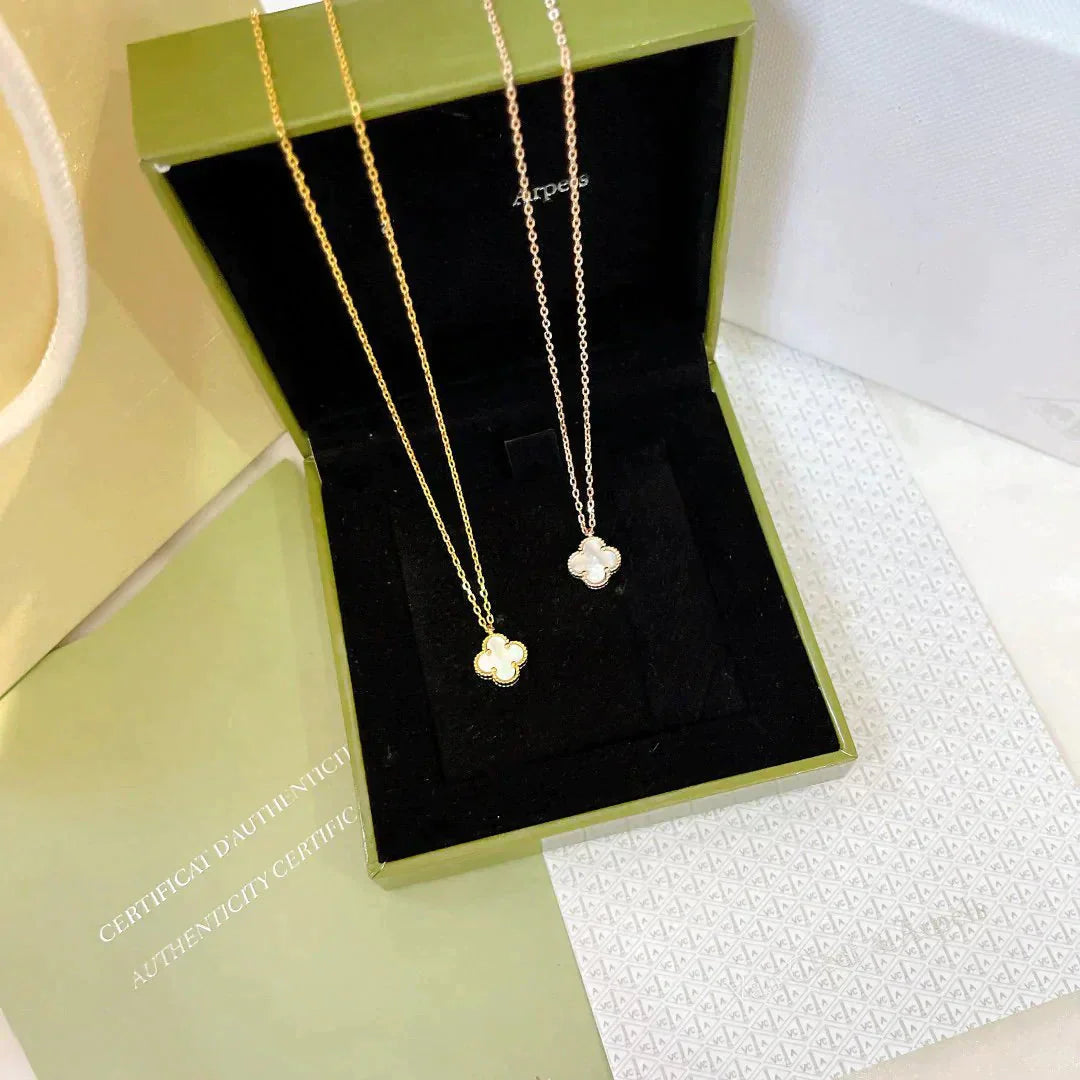 [✨Rose💎] COLLIER MINI TRÈFLE EN NACRE BLANCHE 9,5 MM