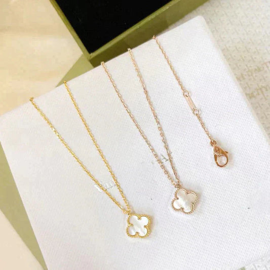 [✨Rose💎] COLLIER MINI TRÈFLE EN NACRE BLANCHE 9,5 MM