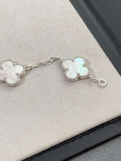 [✨Rose💎]CLOVER WHITE PEARL MOP 5 MOTIF BRACELET COLLECTION