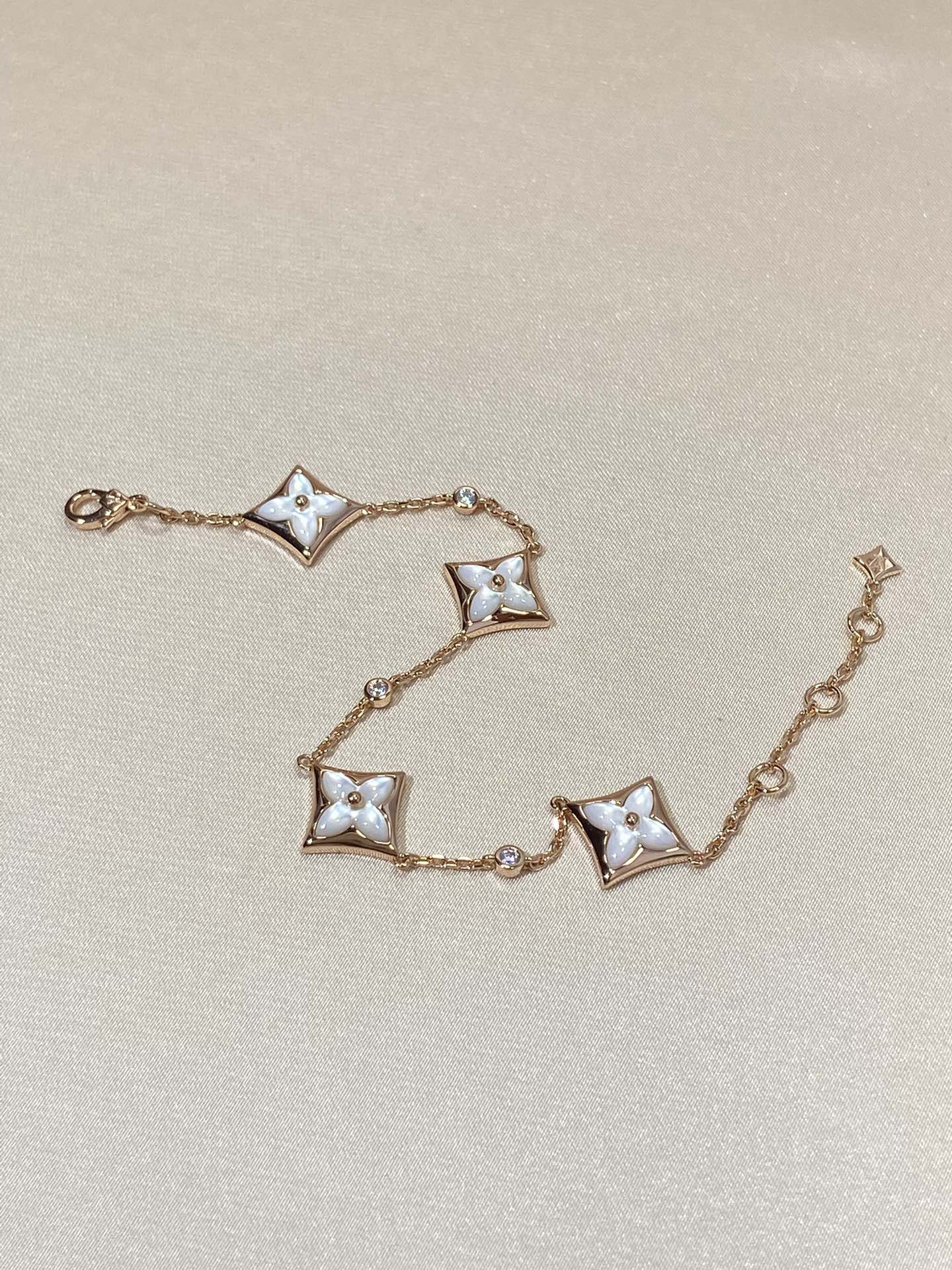 [✨Rose💎]BRACELET EN OR ROSE ET DIAMANT À 4 MOTIFS ÉTOILE