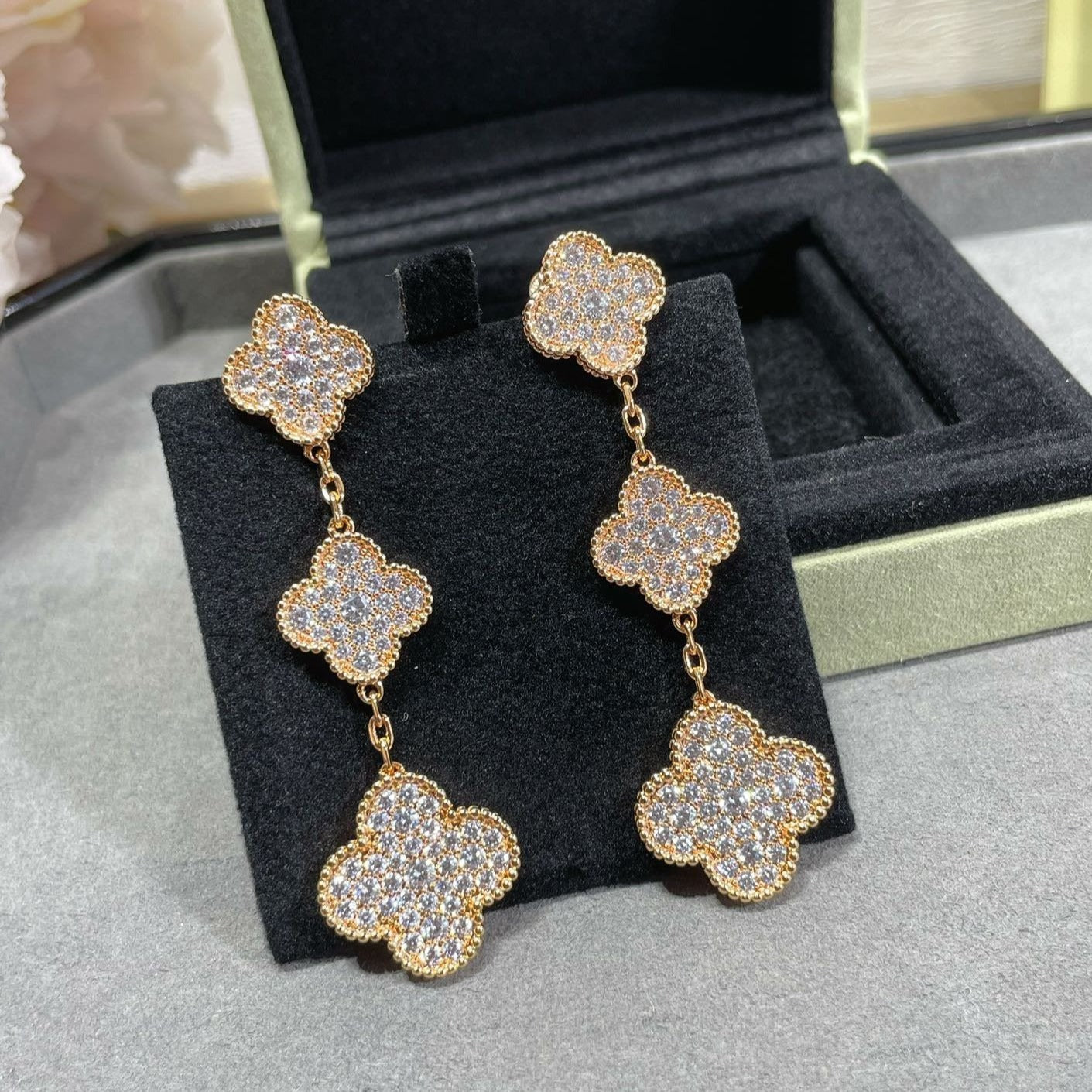 [✨Rose💎] BOUCLES D'OREILLES EN OR ROSE PAVÉ DE DIAMANTS À 3 MOTIFS CLOVER