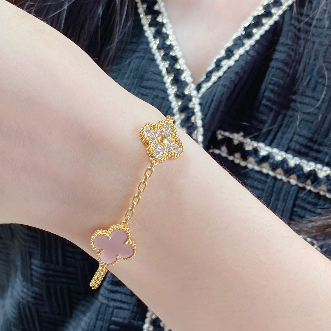 [✨Rose💎]BRACELET EN OR ROSE AVEC 5 MOTIF DE TRÈFLE ET DIAMANT