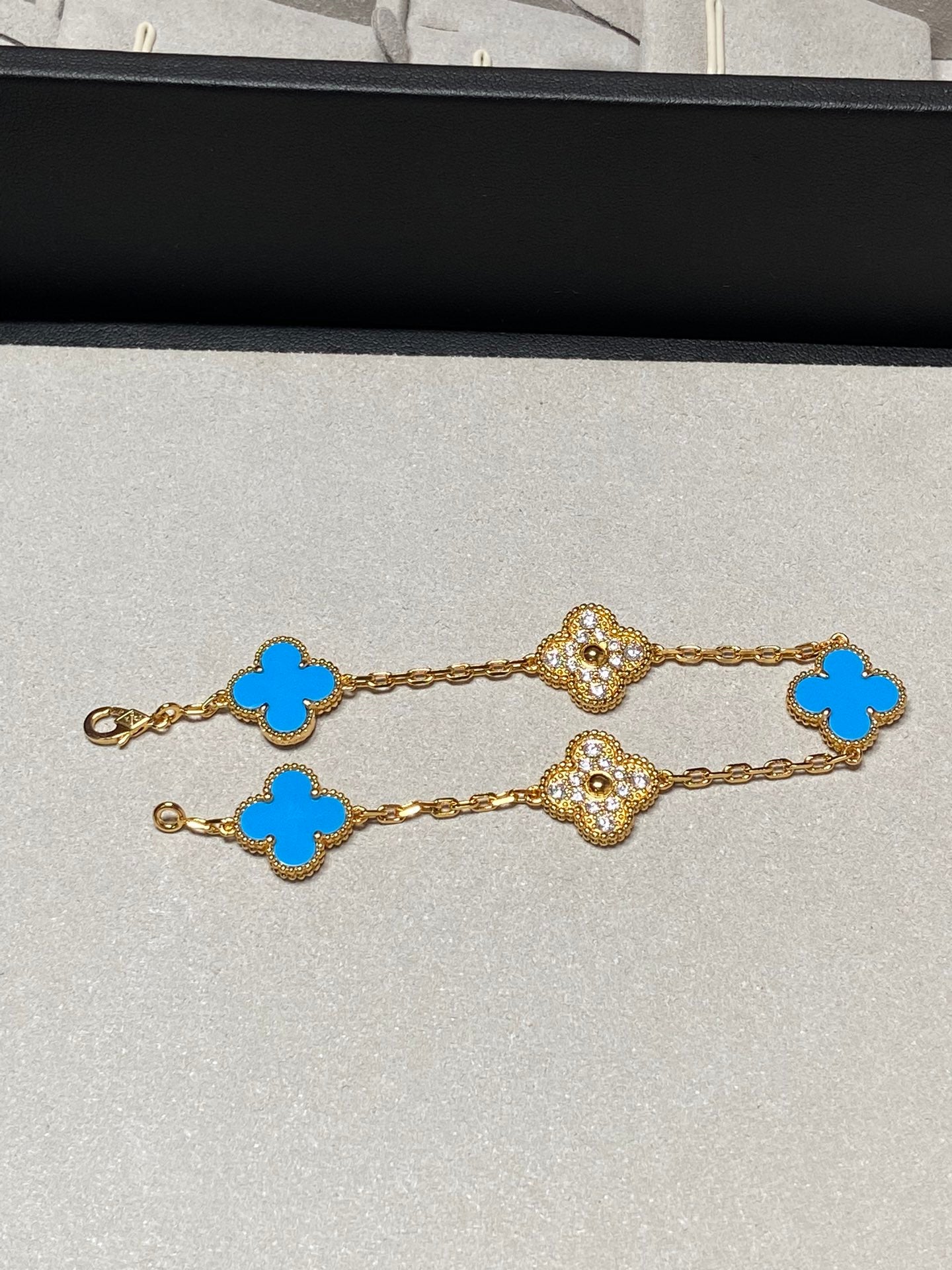 [✨Rose💎]BRACELET EN OR ET DIAMANTS À 5 MOTIFS EN CALCÉDOINE BLEUE 