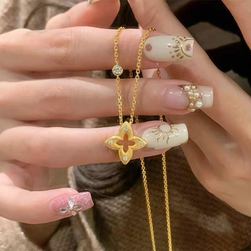 [✨ROSE💎] NECKLACE AND STUD EARRINGS SET