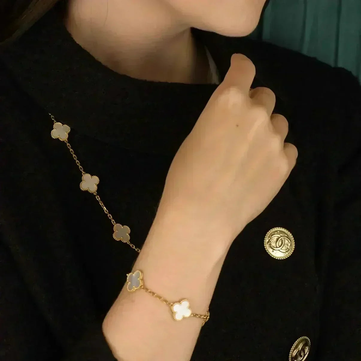 [✨Rose💎]CLOVER WHITE PEARL MOP 5 MOTIF BRACELET COLLECTION