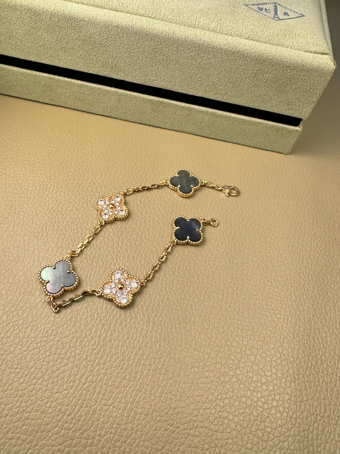 [✨Rose💎]CLOVER 5 MOTIFS DARK MOP AND DIAMONDS  BRACELET