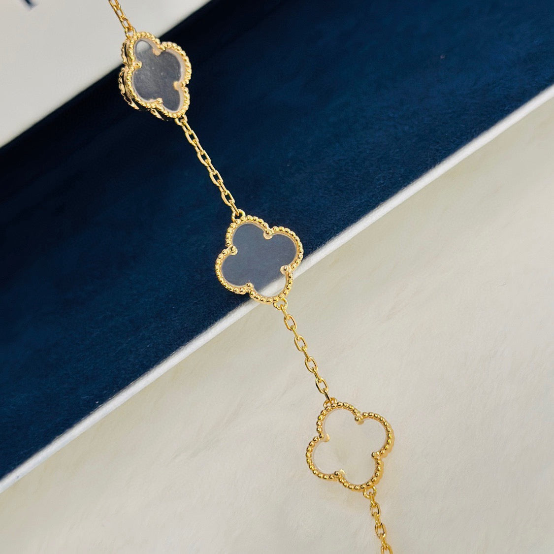 [✨Rose💎]BRACELET EN OR ROSE À 5 MOTIFS EN CRISTAL DE ROCHE ET TRÈFLE