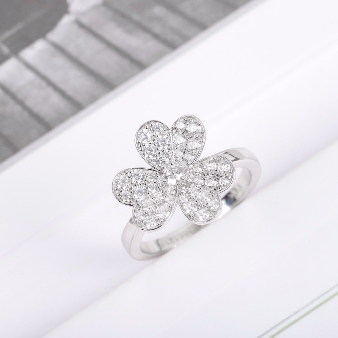 [✨Rose💎】2026 NEW MODEL SPRING LUCKY 3 MOTIF GOLD RING