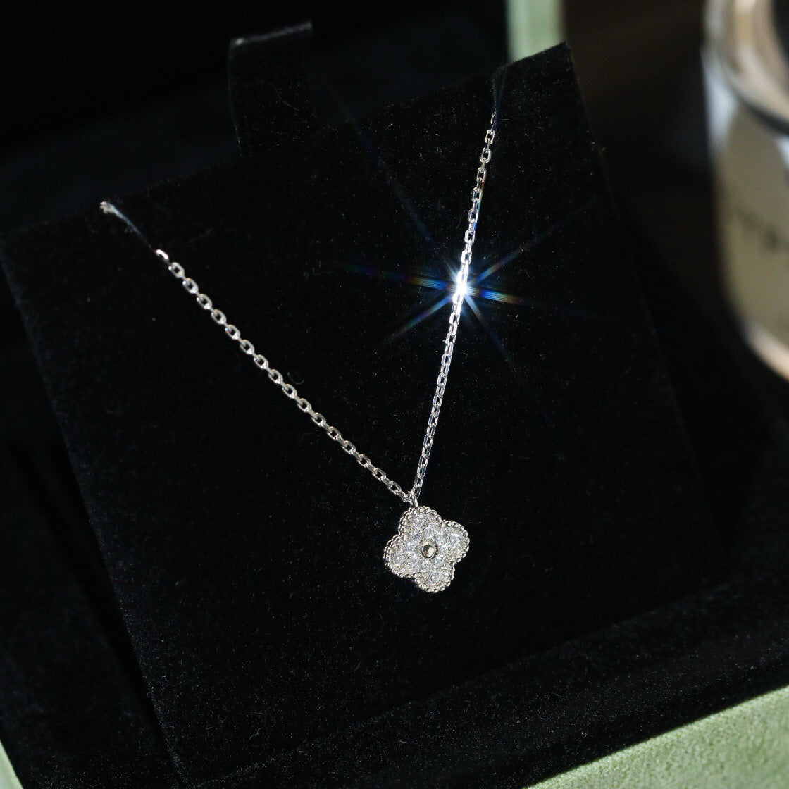 [✨Rose💎] COLLIER MINI PENDENTIF DIAMANT TRÈFLE 9,5 MM