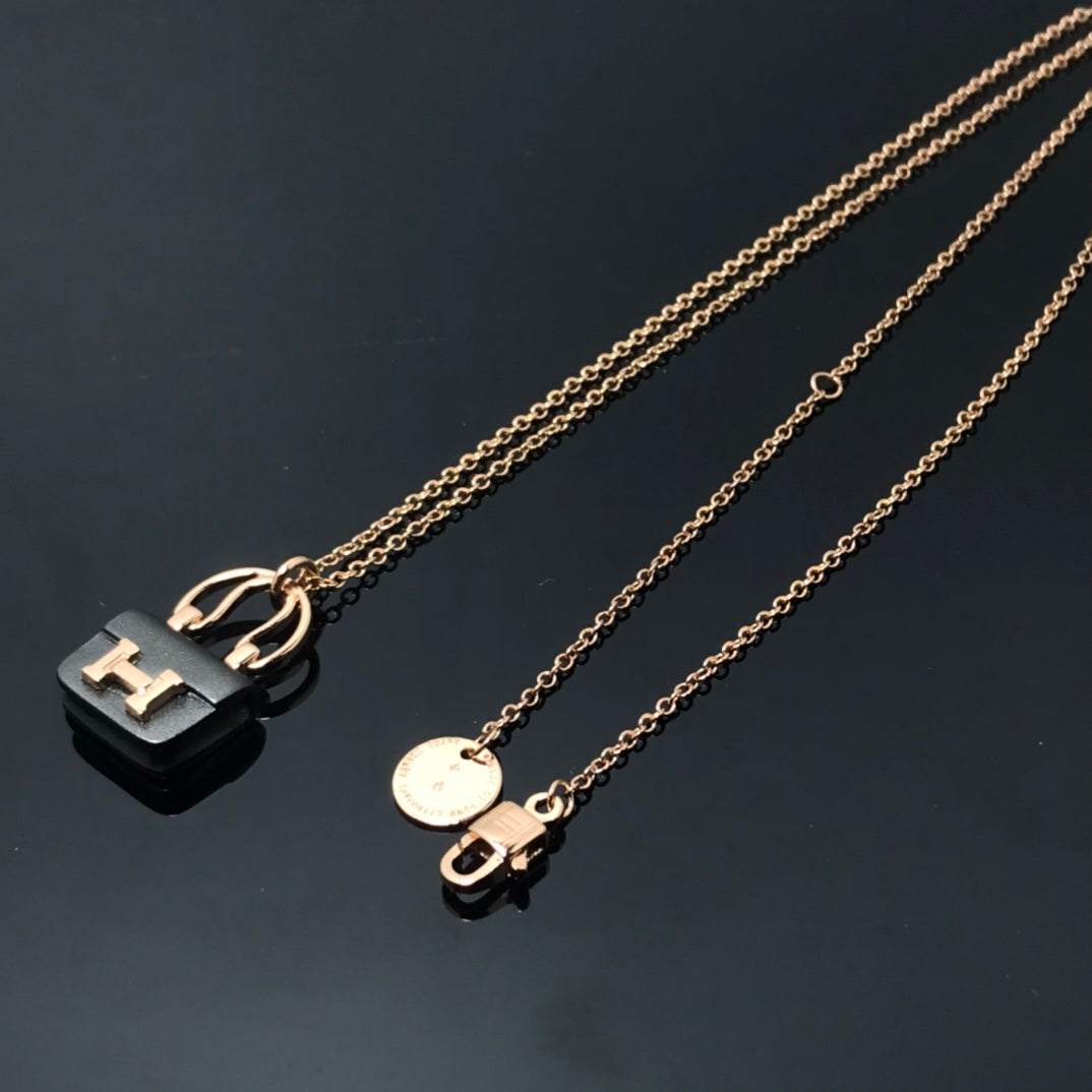 [✨Rose💎]COLLIER PENDENTIF FEMME AMULETTES HM CONSTANCE
