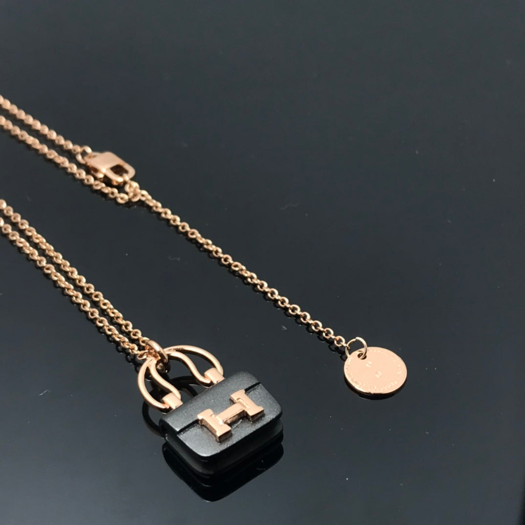 [✨Rose💎]COLLIER PENDENTIF FEMME AMULETTES HM CONSTANCE