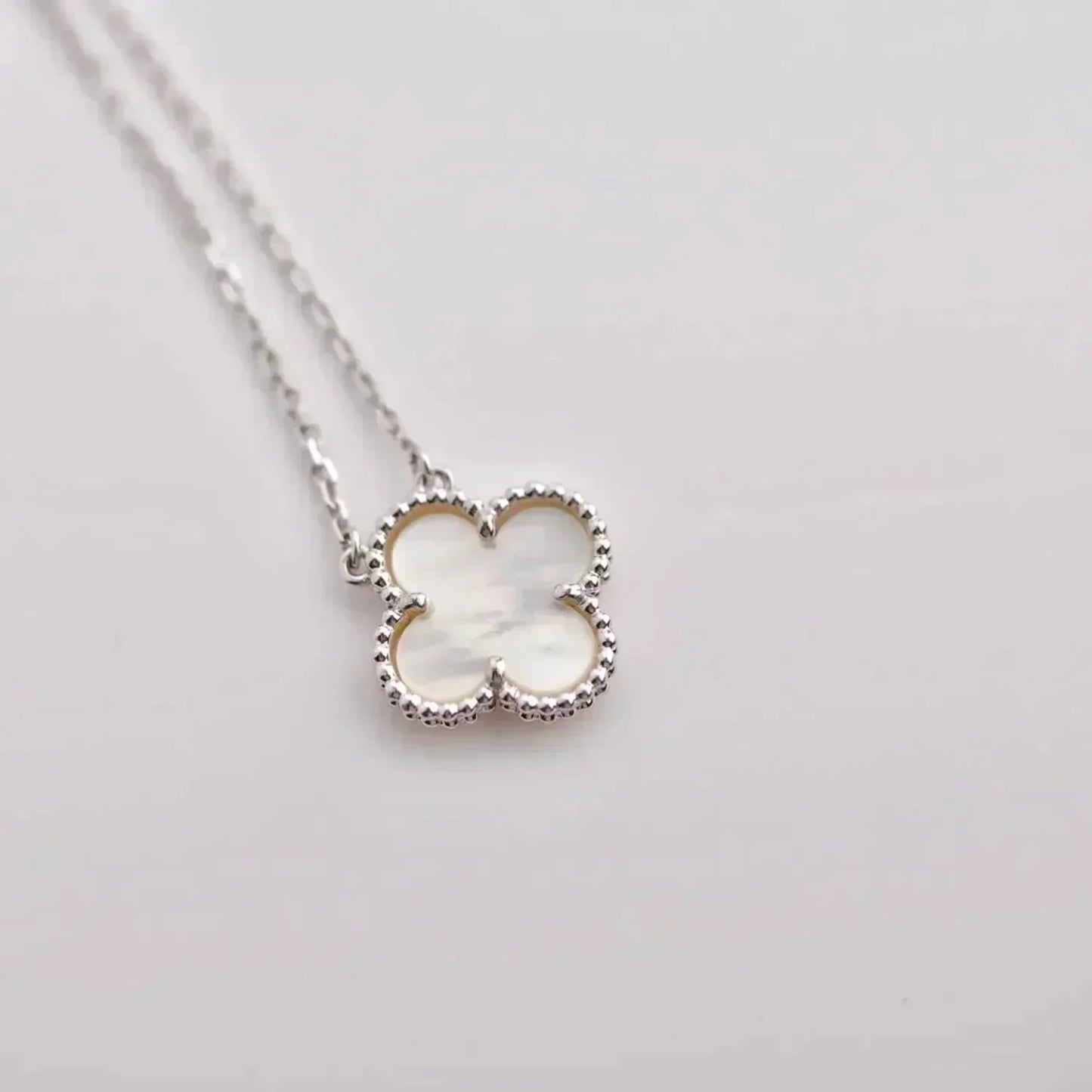 [✨Rose💎]CLOVER  15MM WHITE MOTHER-OF-PEARL SILVER