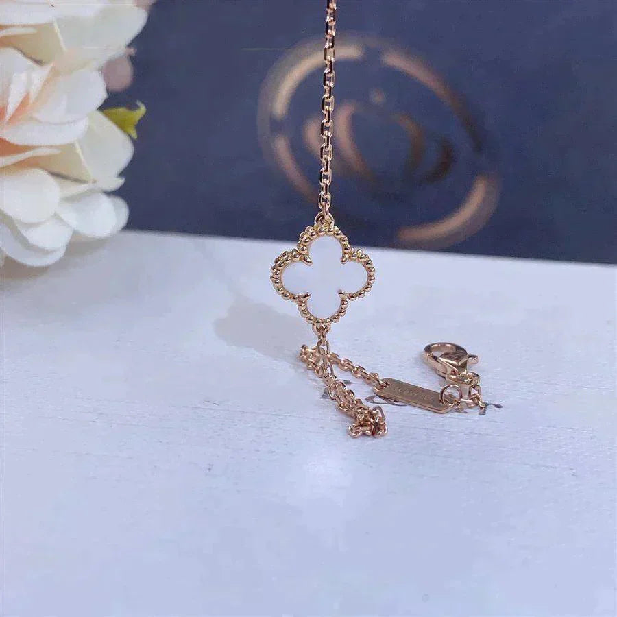 [✨Rose💎]BRACELET À FLEUR UNIQUE EN NACRE BLANCHE TRÈFLE