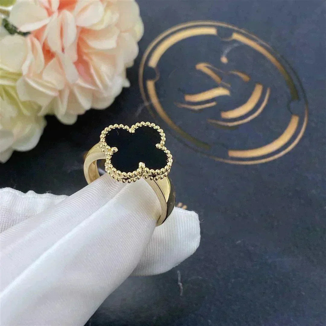 [✨Rose💎]CLOVER ONYX RING