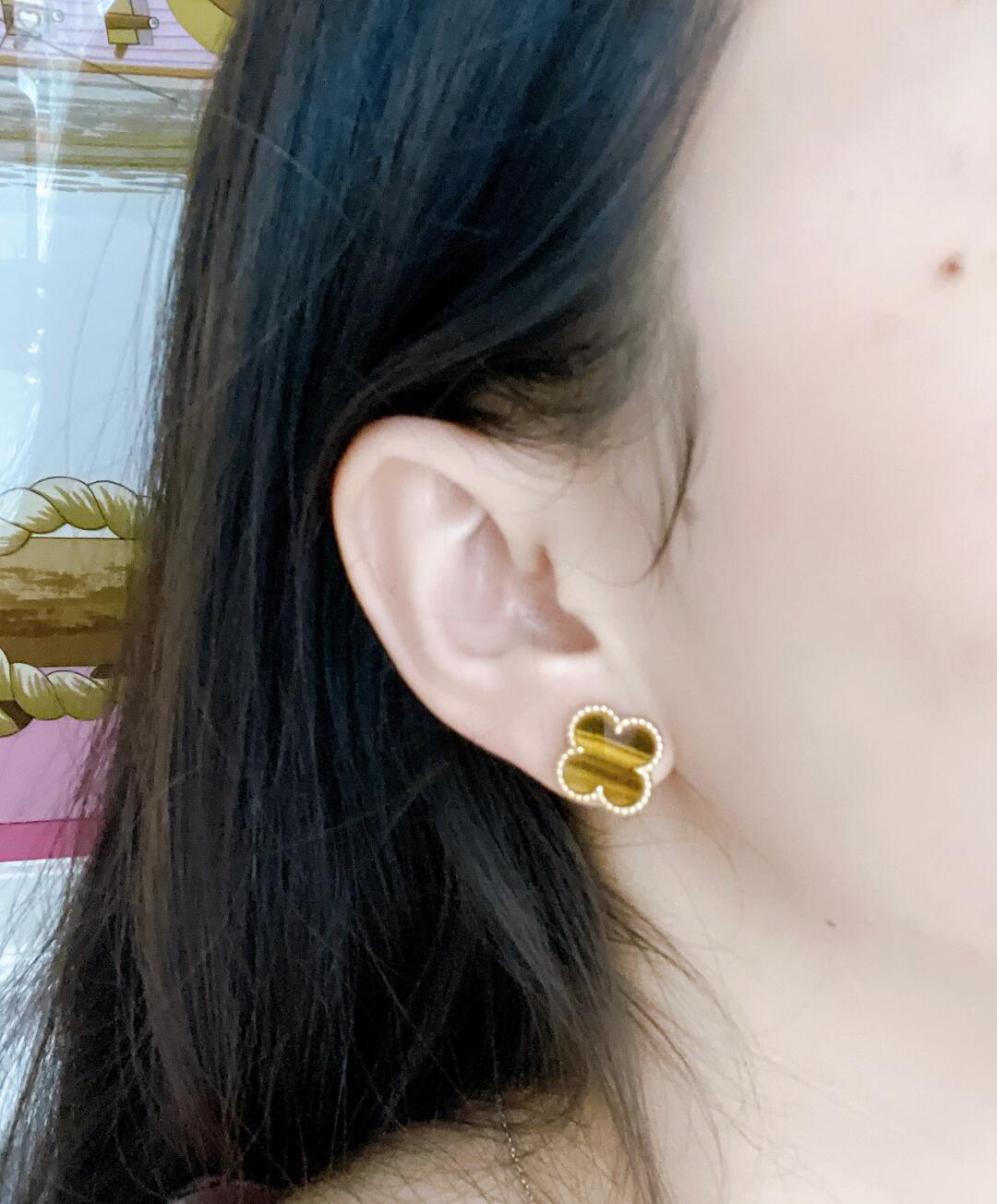 [✨Rose💎]CLOVER MEDIUM 1 MOTIFS TIGER'S EYE EARRINGS