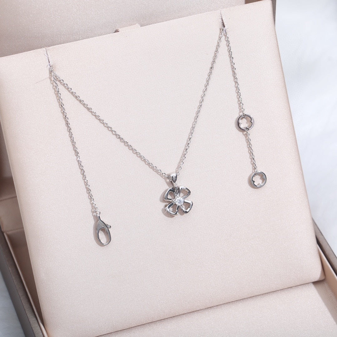 [✨Rose💎] COLLIER FIOREVER CENTRE DIAMANT